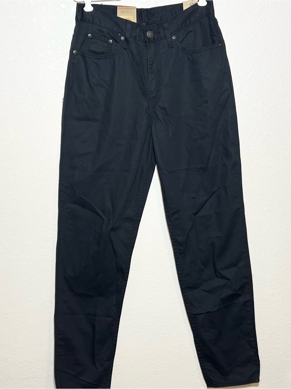 NEW Levis Jeans Womens 28*30 Dark Black Denim Pants High Waisted Mom Tapered Leg